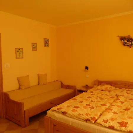 Apartment Napfeny Es Vendeghaz