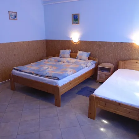 Apartment Napfeny Es Vendeghaz *