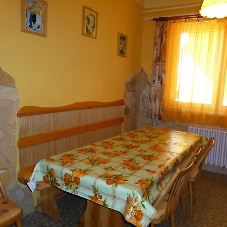 Napfeny Es Vendeghaz Διαμέρισμα Egerszalók