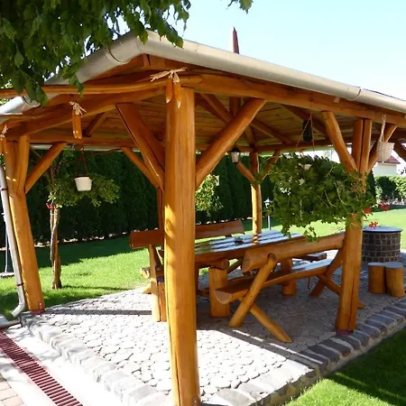 Napfeny Es Vendeghaz Apartament
