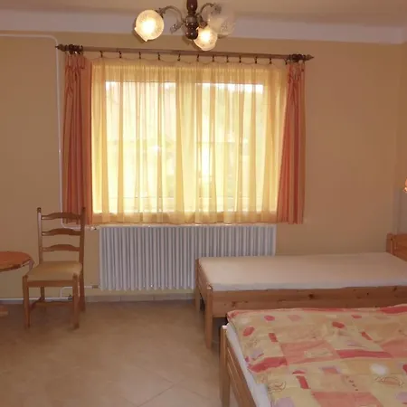 Napfény és Appartamento *