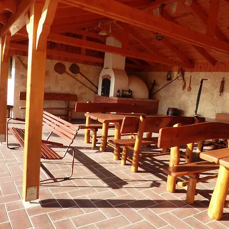 Napfeny Es Vendeghaz Apartament *