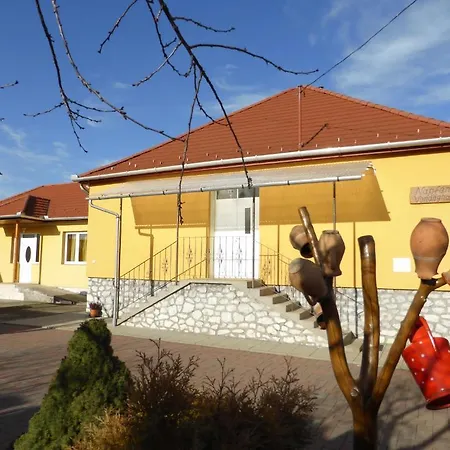 Apartment Napfeny Es Vendeghaz